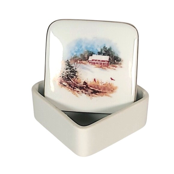 PORCELAIN TRINKET BOX A CHRISTMAS KEEPSAKE Designers' Collection Robert Laessig - Picture 1 of 12